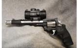 Smith & Wesson Performance Center 629 .44 Mag - 2 of 2