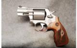 Smith & Wesson Perf. Center 686 .357mag/.38 Spl+P - 2 of 2