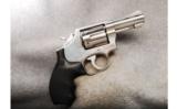 Smith & Wesson Mod 65-6 .357 Mag - 1 of 2