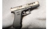 Glock Mod 17 Gen4 MOS 9mm Luger - 1 of 3