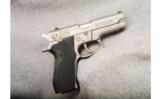 Smith & Wesson Mod 5906 9mm Luger - 1 of 2