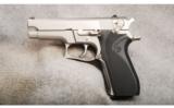 Smith & Wesson Mod 5906 9mm Luger - 2 of 2