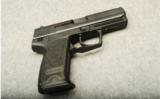 Heckler & Koch ~ USP ~ .40 S&W - 1 of 2