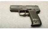 Heckler & Koch ~ USP ~ .40 S&W - 2 of 2