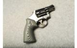 Smith & Wesson ~ 10-7 ~ .38 S&W Special - 1 of 2
