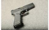 Glock ~ Mod 17 Gen 4 ~ 9mm Luger - 1 of 2