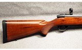 Weatherby ~ Mark V ~ 7MM Remington Magnum - 2 of 7