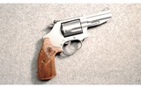 Smith & Wesson ~ 60-15 Pro Series ~ .357 Magnum - 1 of 2