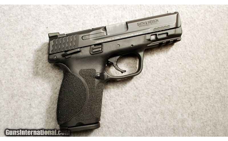 Smith & Wesson ~ M&P40 M2.0 Compact ~ .40 S&W