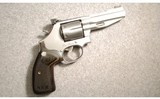 Smith & Wesson ~ 686-6 ~ .357 Magnum - 1 of 2