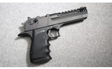 Magnum Research ~ Desert Eagle Pistol ~ .357 Magnum - 1 of 2