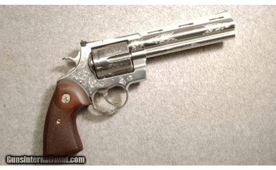 Colt ~ Anaconda ~ .44 Magnum