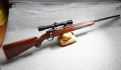 Ruger ~ M77 ~ 7MM Remington Magnum