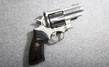 Ruger ~ Super Redhawk Alaskan ~ .44 Magnum - 1 of 2