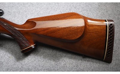 Weatherby ~ Mark V ~ .300 Weatherby Magnum - Image 6 of 10