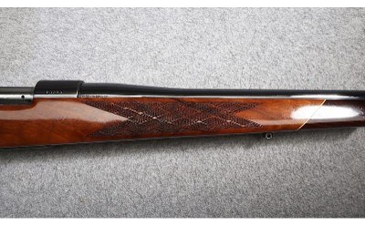 Weatherby ~ Mark V ~ .300 Weatherby Magnum - Image 4 of 10