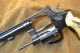 Smith & Wesson S&W K22
PRE Model 17, 22 L.R.1952- STAGS! - 9 of 13