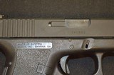 GLOCK Model 22 Pistol 40 Smith & Wesson with Night Sights and 2 15 Rd Mags - 2 of 10