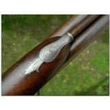 Thomas Bird, London. Exceptionally fine double barreled 17-bore flintlock sporting gun, ca. 1800, in original case with accessories - 9 of 15