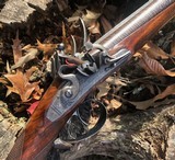 John Manton and Son, London. An absolutely stunning 14-bore, cased double barreled, Flintlock Sporting Gun, #10571, made in 1830. - 5 of 25