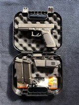 NEW UNFIRED GLOCK21 GEN 4 - 45 ACP - 1 of 3