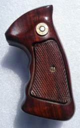 Smith and Wesson - 5 of 9