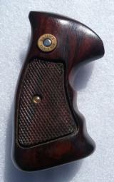 Smith and Wesson - 4 of 9