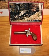 MISSISSIPPI RIVER LAW HIDEAWAY GUN IN BOOK - 1 of 5