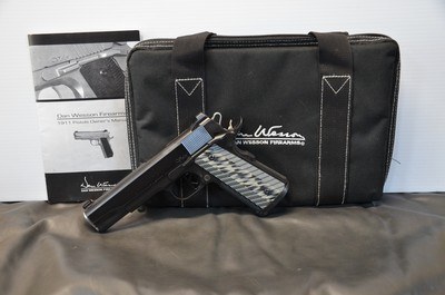 Dan Wesson 1911 Valor .45 ACP