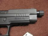 SIG SAUER P220 ELITE .45ACP - DARK - NITRON FINISH - THREADED BARREL - NIGHT SIGHTS - NEAR MINT IN BOX - 4 of 10