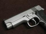 SMITH & WESSON 4046 .40 S&W - EXCELLENT - 5 of 8