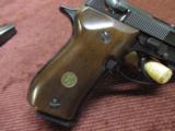 BROWNING BDA .380 - NEAR MINT WITH THREE 13-ROUND MAGS - 4 of 14