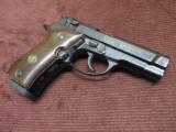 BROWNING BDA .380 - NEAR MINT WITH THREE 13-ROUND MAGS - 7 of 14