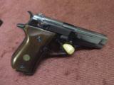 BROWNING BDA .380 - NEAR MINT WITH THREE 13-ROUND MAGS - 3 of 14