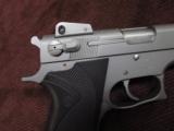 SMITH & WESSON 3906 9MM - STAINLESS - EXCELLENT - 3 of 8