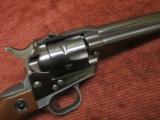 RUGER SINGLE SIX .22LR - OLD MODEL - 3-SCREW - 5 1/2-INCH - MADE IN 1963 - NEAR MINT - 3 of 13