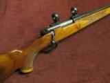WEATHERBY MARK V VARMINTMASTER .22-250 - GERMAN - 26-INCH - PRETTY WOOD - NEAR MINT - 2 of 15