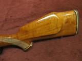 WEATHERBY MARK V VARMINTMASTER .22-250 - GERMAN - 26-INCH - PRETTY WOOD - NEAR MINT - 12 of 15