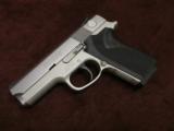 SMITH & WESSON 3953 COMPACT STAINLESS 9MM - DOUBLE ACTION ONLY - SINGLE STACK - EXCELLENT - 7 of 12