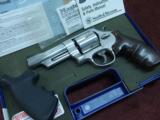 SMITH & WESSON 625 .45 COLT - MOUNTAIN GUN - PRE-LOCK - AS NEW IN BOX WITH PAPERS & EXTRA GRIPS - 2 of 10