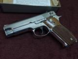 SMITH & WESSON 39-2 9MM - NICKEL- NEAR MINT IN BOX - 4 of 12