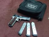 ED BROWN CLASSIC CUSTOM 1911 .45ACP - WITH FOUR FACTORY MAGS & CASE - 1 of 15