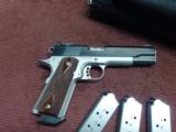 ED BROWN CLASSIC CUSTOM 1911 .45ACP - WITH FOUR FACTORY MAGS & CASE - 5 of 15