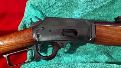 JM Marlin Model 1894CL Classic32-20 - Image 3 of 25