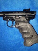 Ruger MK IV .22 auto - 6 of 10