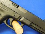 LNIB Glock 17 Gen 3 w/ box and extra sights - 14 of 21