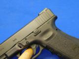 LNIB Glock 17 Gen 3 w/ box and extra sights - 5 of 21