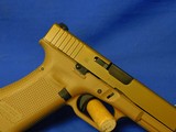 Like New condition Glock G19x 9mm - 4 of 18