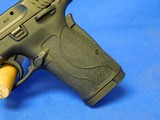 Like New condition Smith & Wesson Shield M2.0 380 ACP - 8 of 18