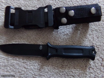 Gerber 10 in. with sheath. NEW